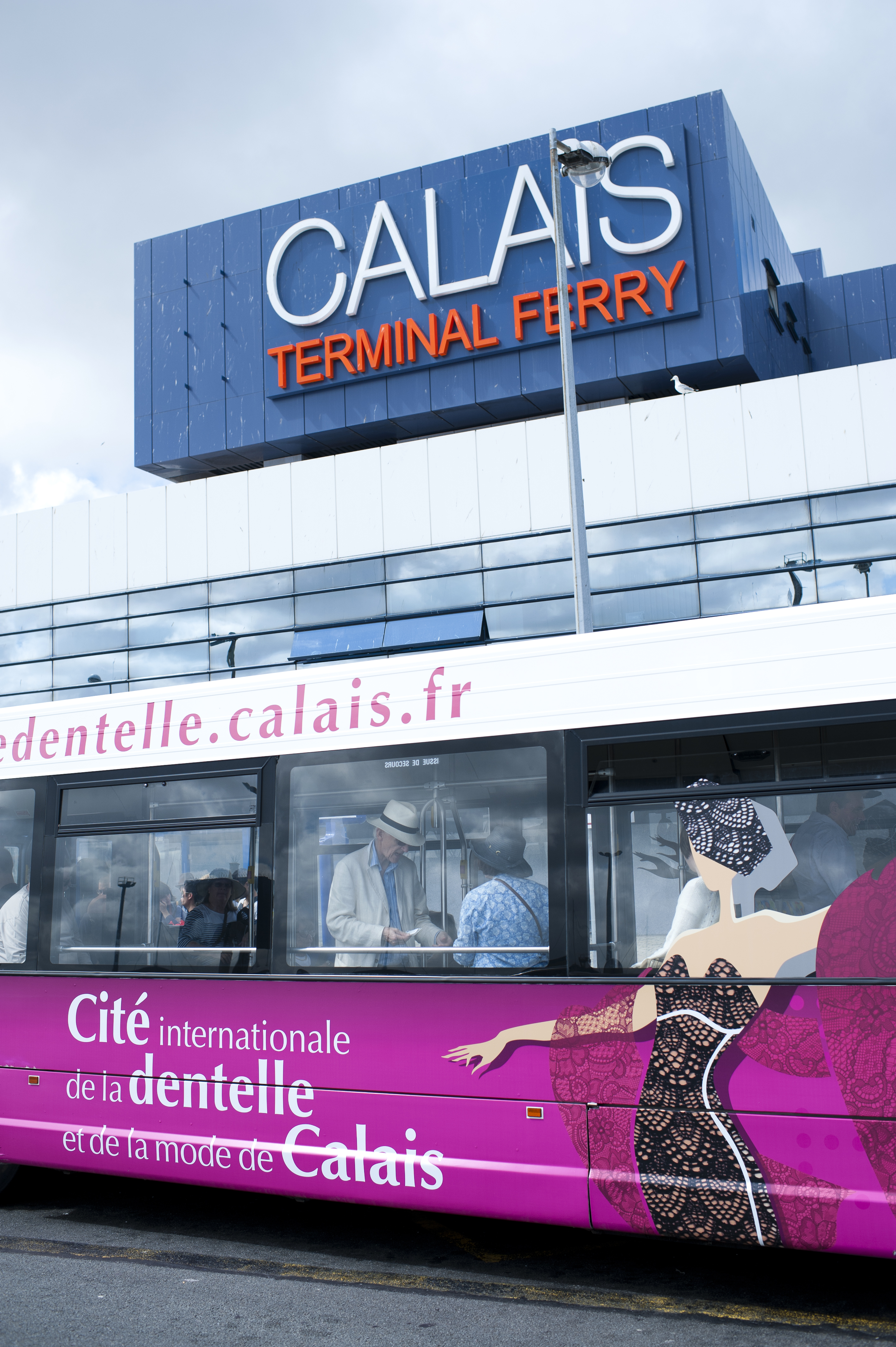 Port Boulogne Calais Port De Commerce Plaisance Et Ferry