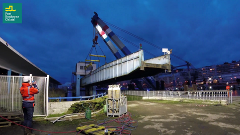 Démantèlement de la passerelle n°15 au port de Boulogne sur Mer