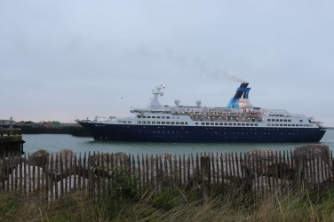 Arrivée du Saga Pearl II dans le port de Boulogne