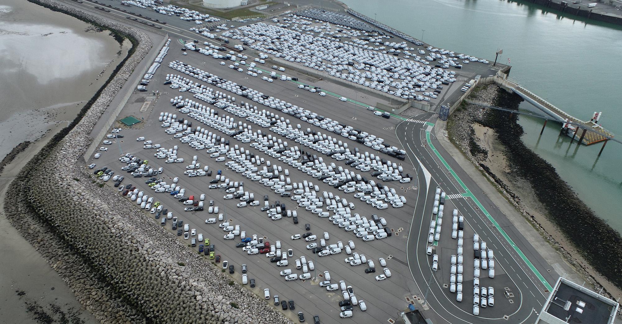 Terminal voitures neuves - port Calais Boulogne